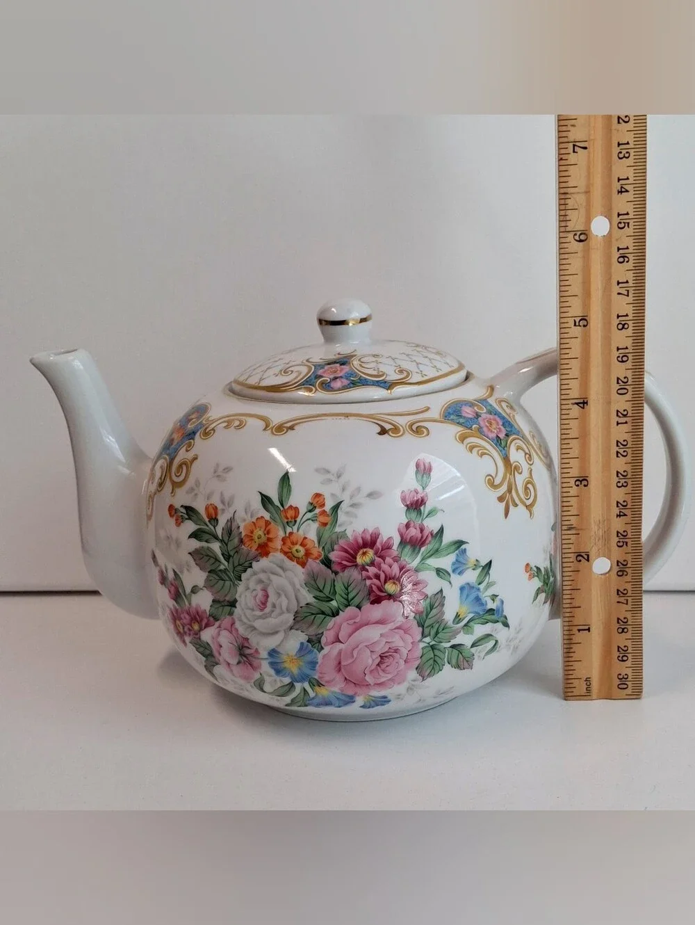 Andrea by Sadek Teapot 